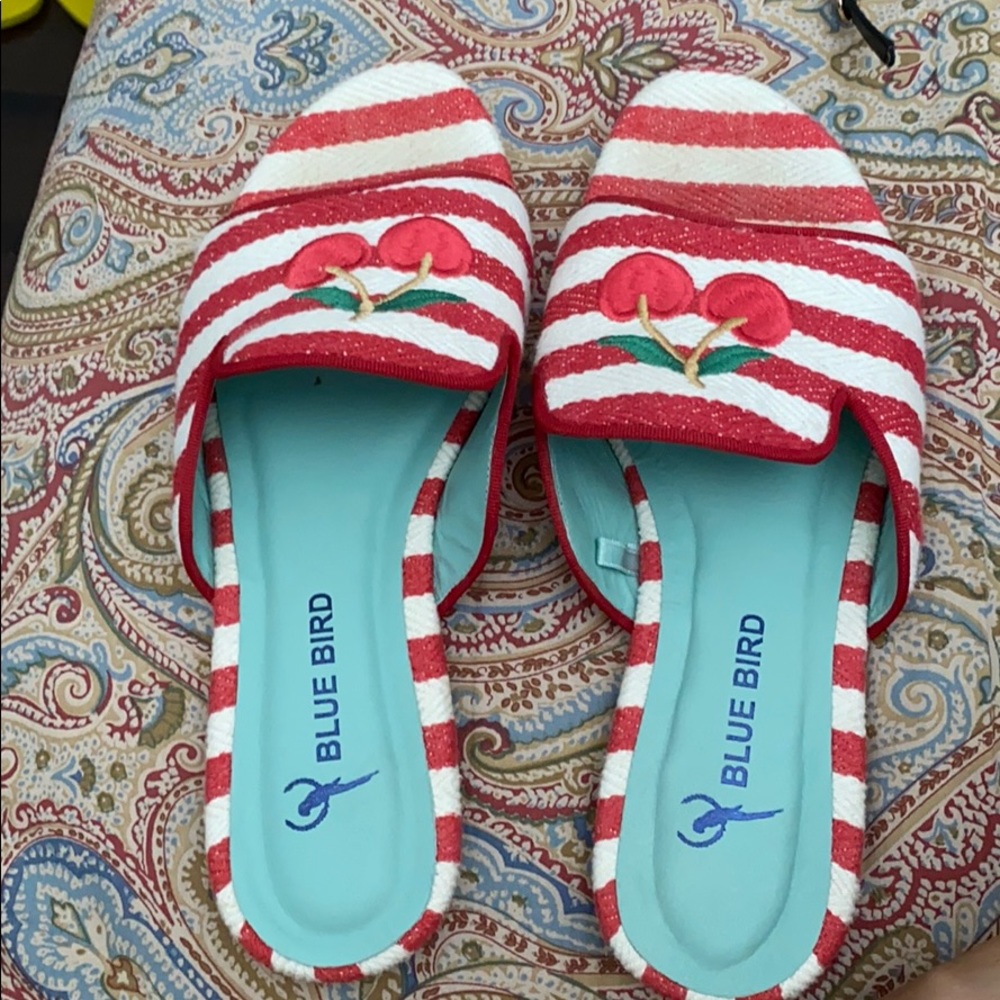Flat sandal